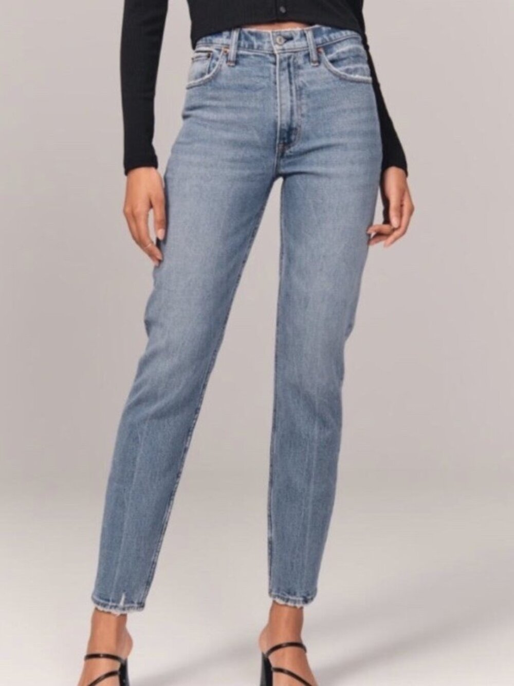 Abercrombie & Fitch High Rise Mom Jean, 23"